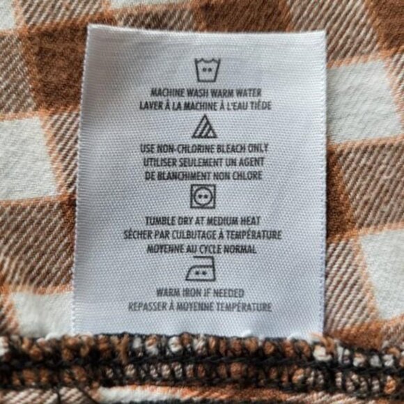 Upcycled 'Stranger Things' flannel shirt - Picture 11 of 11